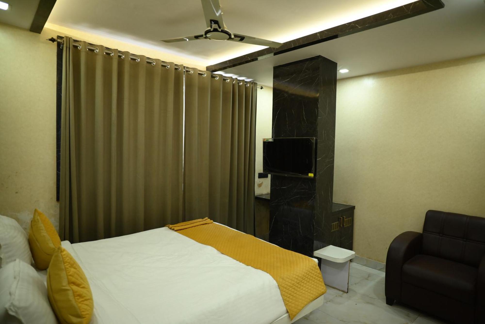 Kings Inn Hotel รานจี ภายนอก รูปภาพ